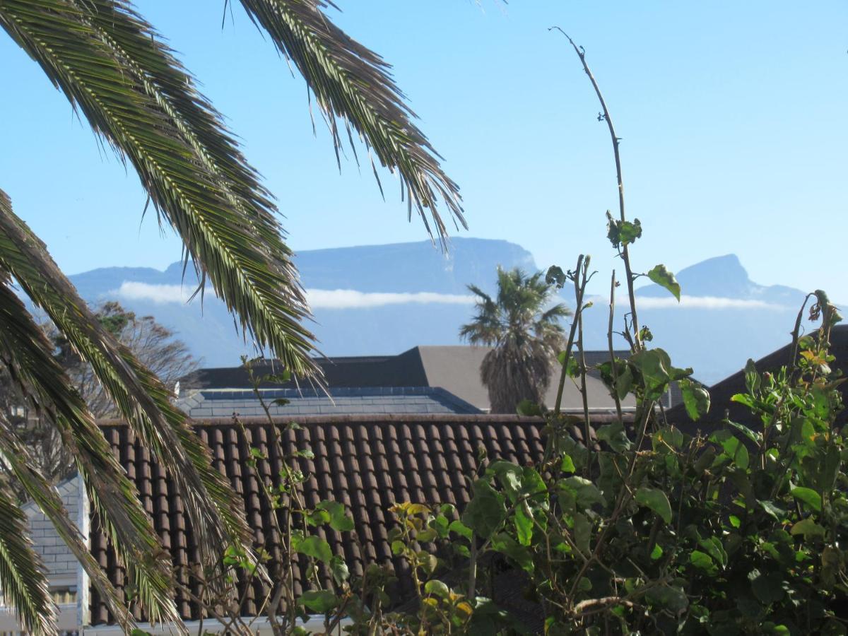 Royal@Sea2 Hotel Muizenberg Exterior photo